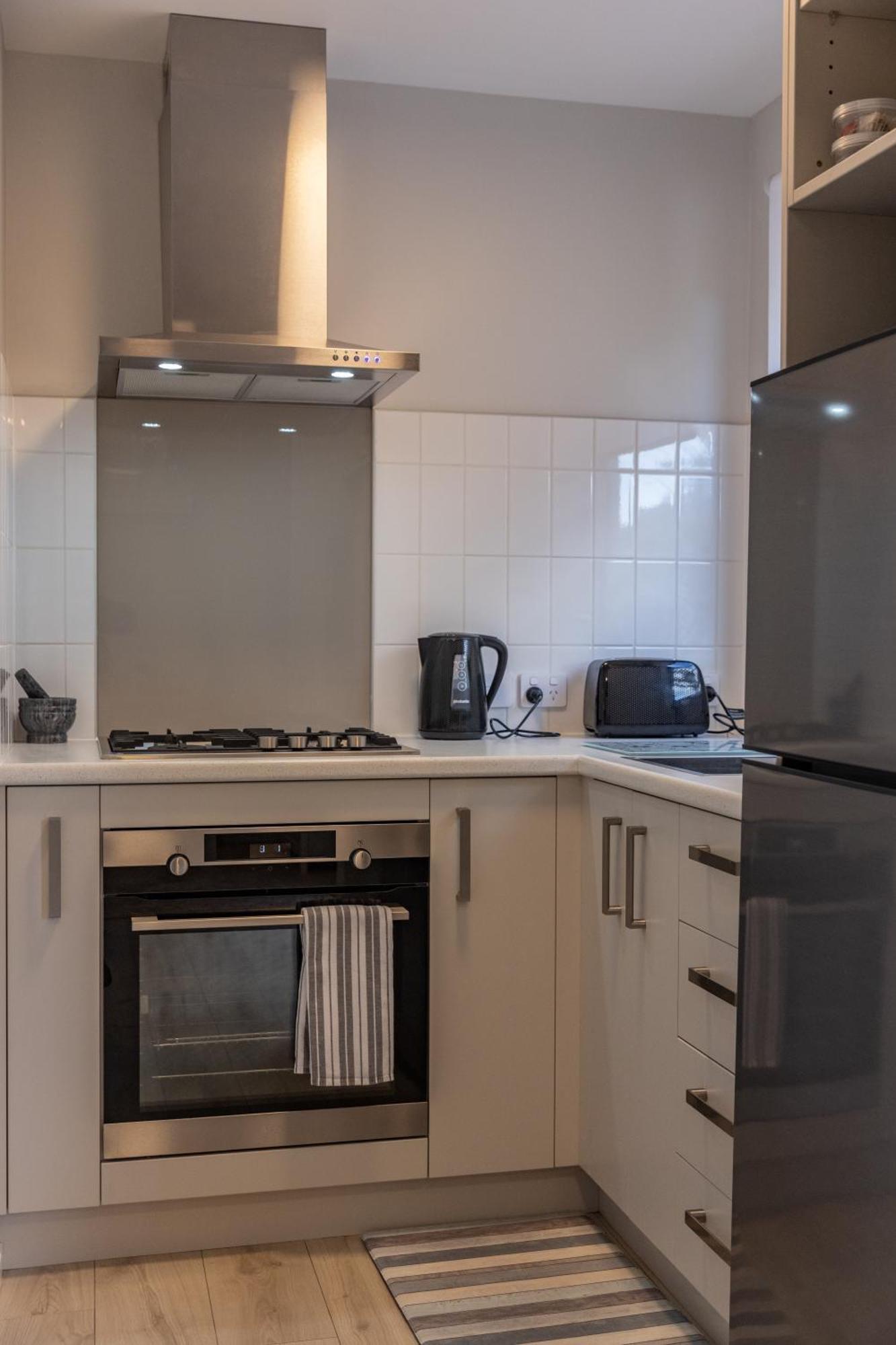 Back Garden Flat With Free On Street Parking And Fiber Wifi - 15 Mins To Ferry, Stadium, Cbd Wellington Extérieur photo