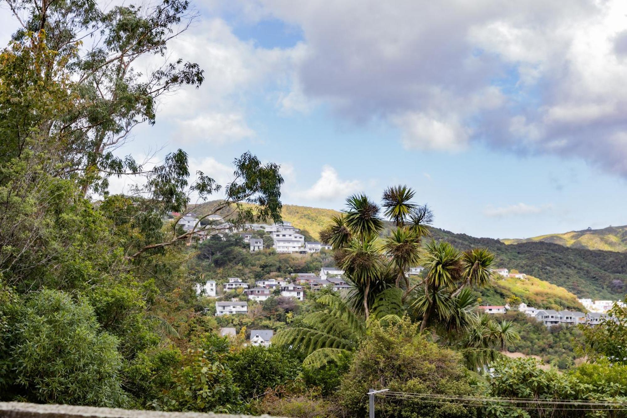 Back Garden Flat With Free On Street Parking And Fiber Wifi - 15 Mins To Ferry, Stadium, Cbd Wellington Extérieur photo